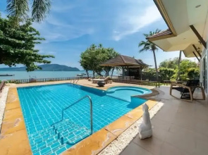 SeaView Villa Private Pool Table V195
