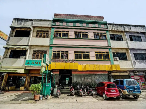 Oyo 91805 Hotel Wisma Bari