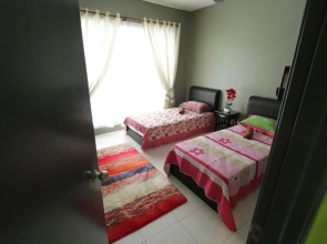 Homestay Casa Mewah at Hijauan Heights