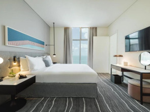 Th8 Palm Dubai Beach Resort, Vignette Collection, by IHG