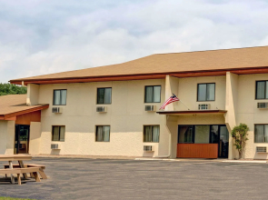 Super 8 By Wyndham Buffalo