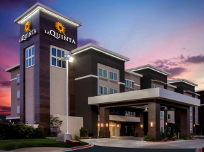 La Quinta Inn & Suites by Wyndham Odessa North