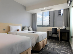 Pacific Express Hotel Central Market