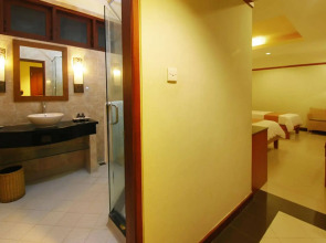 Yulia Beach Inn Kuta