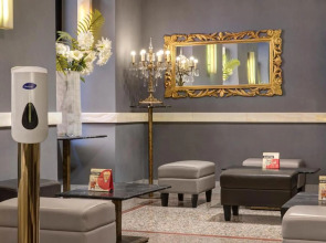 Отель Golden Tulip Rome Piram