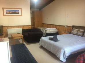 4 Bears Motel