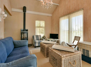 Holiday home Loevesteijn - Ouddorp, garden with terrace, 1000 meters from the beach and dunes - not for companies