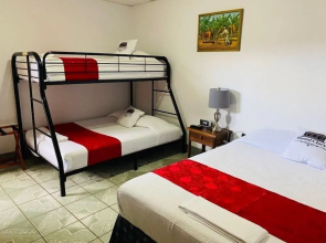 Hostal Clary
