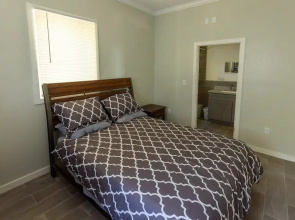 Seas The Day - Brand New Villa W/ocean View, Walk To Rainbow Bea 3 Bedroom Home