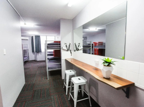 Mad Monkey Backpackers Waterfront