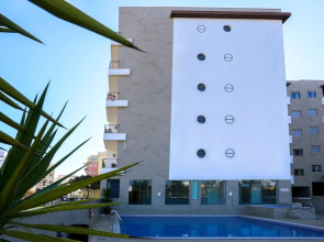 3-bedroom Apt, Sleeps 6, Pool, Gym & Jacuzzi