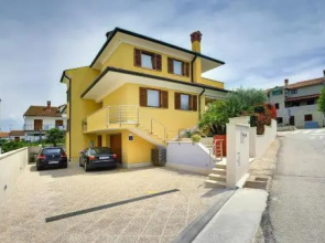 Apartment Nina