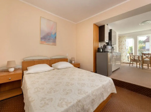 Comfortable Holiday Studio, Breakfast Included
