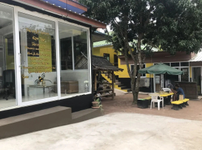 The Hive Hostel Koh Tao