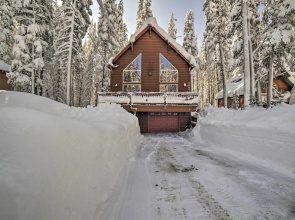 Great for Groups: Soda Springs Cabin w/ Deck!
