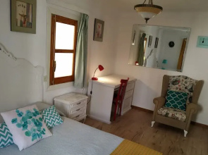 Rural House in Niguelas Next to Alpujarra