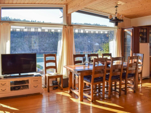 Stunning Home in Drøbak With 3 Bedrooms and Wifi