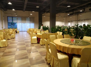 Maike International Hotel