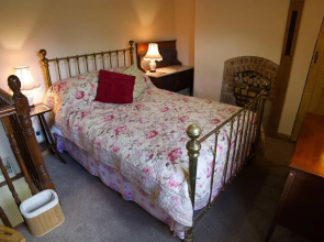 Cottage - Sleeps 2 - Garden - Parking