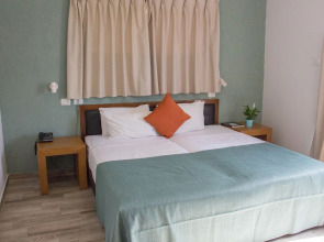 Golden Beach Hotel Tel Aviv