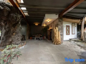 Tengchong Heshun Feipu Mountain House Inn