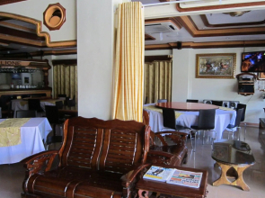 Golden Stallion Suites