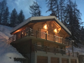 A Beautifully Located, Detached Chalet With Delightful Views in La Tzoumaz
