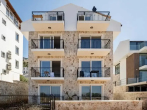 Kaş Eylül Suit Apart