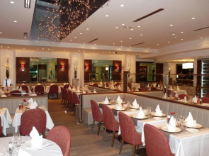 Отель Clarion Paris CDG Airport