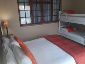 Mountain View Holiday Home