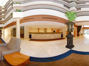 西大西洋城克拉丽奥会议中心酒店(Clarion Hotel & Convention Center - Atlantic City West)