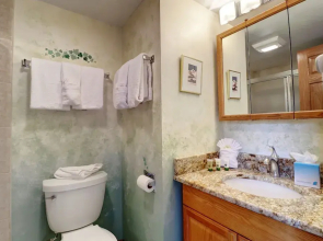 Large Condo in East Village Condo - Easy Walk to Super Bee - WH301 by RedAwning