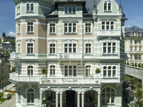 Savoy Westend Hotel