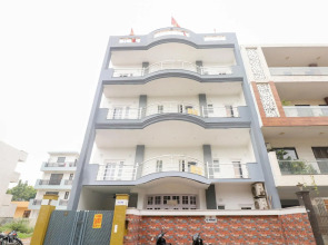 OYO Flagship 82548 Lakra Residency