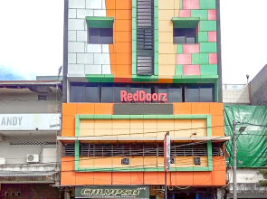 Ocean View Hotel Makassar RedPartner