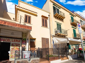 Homely Apartment in Palermo With Patio