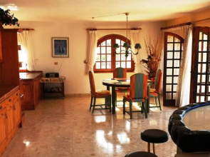 Sunny house with private pool and sea view