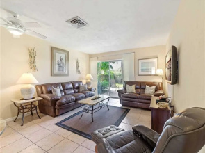 Jamaica Royale 101 - Two Bedroom Condo