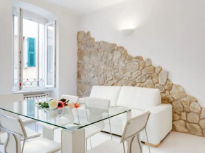 Sarzana White Apartment nel Centro Storico