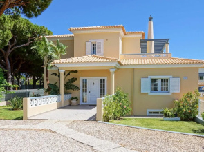 Villa Caly