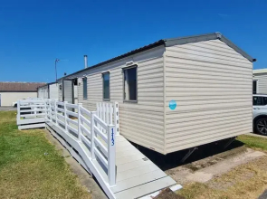 Lovely 3 bed With Balcony and Ramp