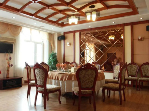 Jinqiao Hotel