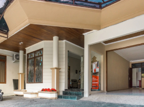 RedDoorz @ Soekarno Hatta Indah