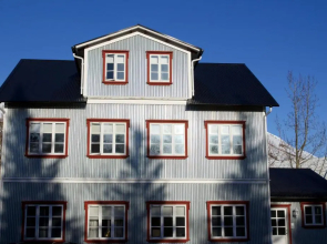 Gamli Skolinn Husavik