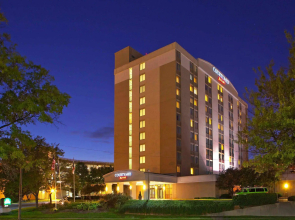 Courtyard by Marriott Alexandria Pentagon South