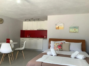 Sunny Studio Iraklitsa