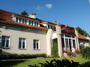 Ašmonienės svečių namai "Senoji mokyklėlė"