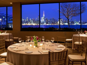 Sheraton Lincoln Harbor Hotel