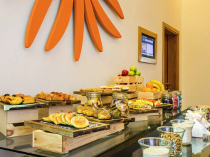 Отель Ibis Mall Avenue Dubai