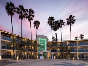 Marina del Rey Hotel